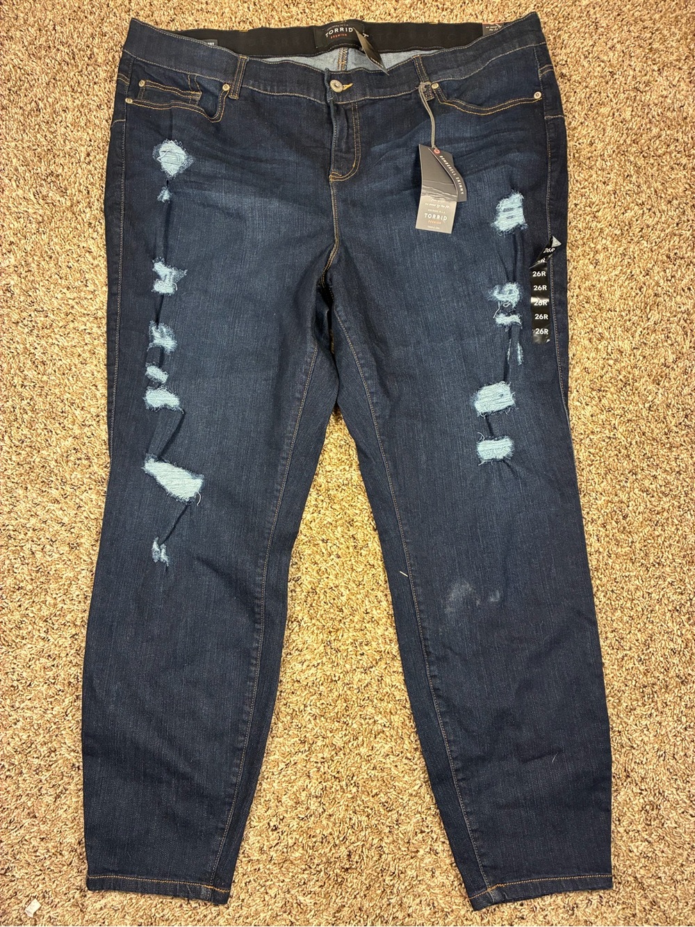 NWTs Torrid Premium Distressed Dark Wash Bombshell Skinny Jeans - Picture 2 of 13